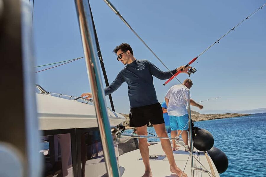 Heraklion: Dia Catamaran Tour - Lunch, Open Bar & Snorkeling - The return sail is made for slowing down