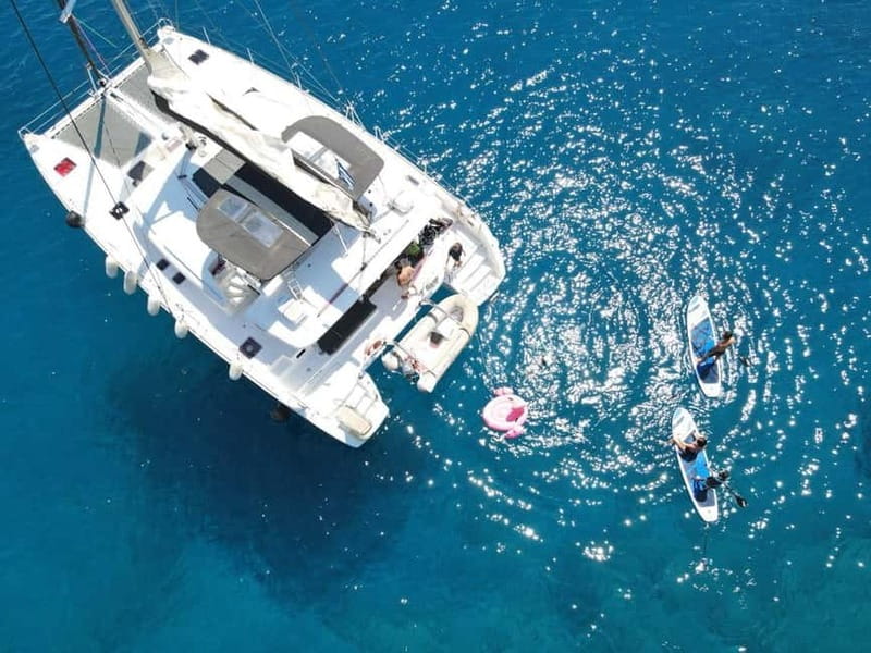 Heraklion: Dia Island Catamaran Cruise with Dinner and Wine - Meeting the crew at Heraklion’s marina
