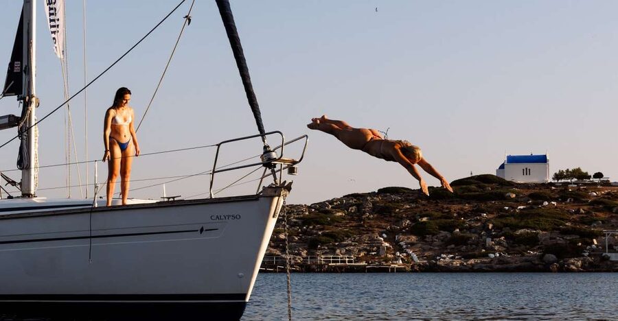 Heraklion: Dia Island Sailing Cruise with Snorkeling - Returning to Heraklion by sail