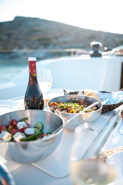 Heraklion: Dia Island Sunset Boat Tour with Dinner - The sunset is the main event