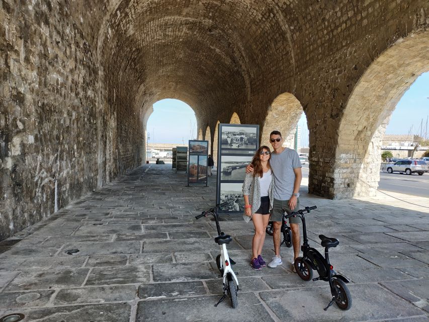 Heraklion: Ecobike Sightseeing Tour with Greek Meze - Starting out with the small electric bikes