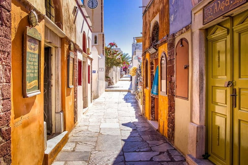 Heraklion: Guided Santorini Day Trip with Ferry Cruise - Comfort, group movement, and practical limits