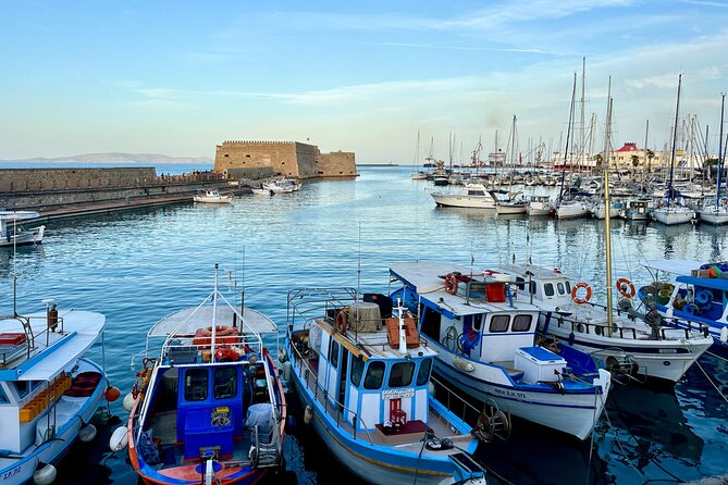Heraklion Highlights: Knossos, Museum & Historic City Drive - Reading Minoan Crete at the Archaeological Museum
