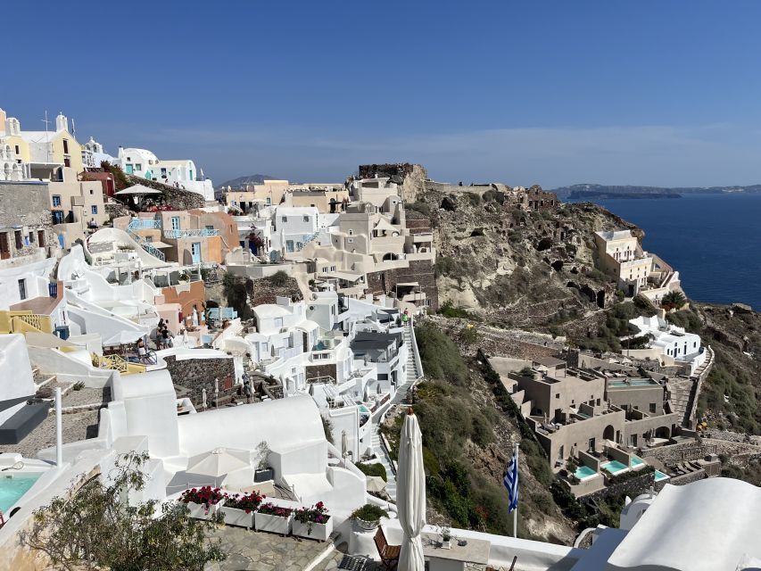 Heraklion or Ag Nikolaos: Oia & Fira Full-Day Santorini Trip - Guides, languages, and the human side of the day