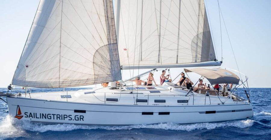 Heraklion: Sailboat Cruise to Dia Island with Drinks & Lunch - Swimming, snorkeling, and a second half-hour stop