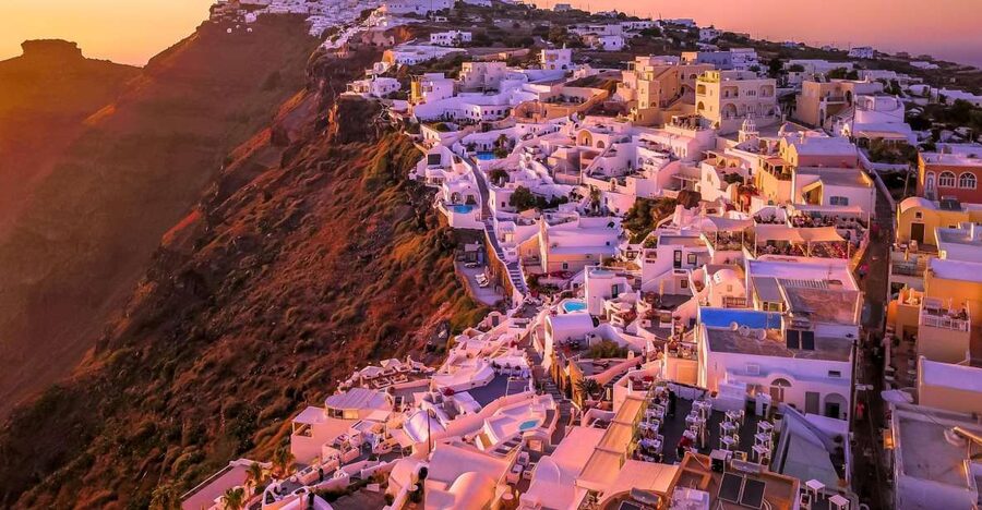 Heraklion: Santorini Day Trip with Boat Transfer & Oia Visit - Arriving at Thiras Port and boarding the island bus