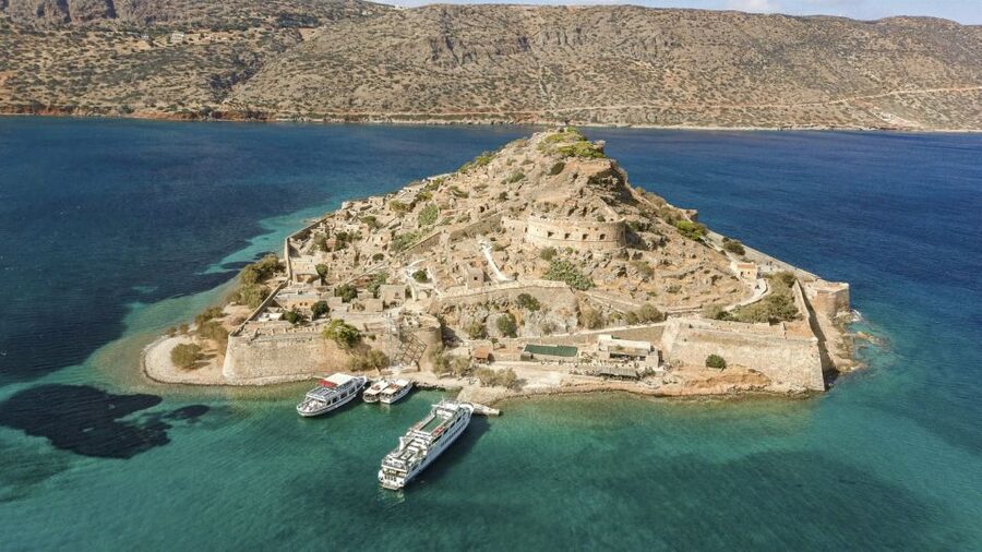 Heraklion: Spinalonga, Agios Nikolaos, Elounda & Plaka Tour - Plaka and the story behind the leper colony