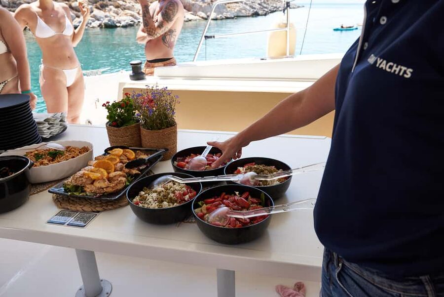 Hersonissos: Catamaran Sailing Trip to Dia Island with Lunch - Family comfort, children, and practical limits