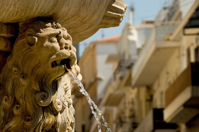 Hop-On Hop-Off Sightseeing Bus Tour in Heraklion - What this Heraklion bus tour actually offers