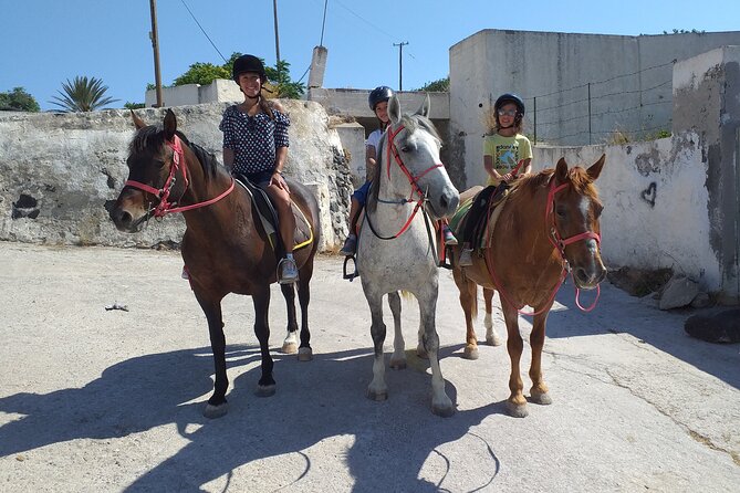 Horse Riding: Explore Secret Thera - Who Will Enjoy This Horse Ride Most?