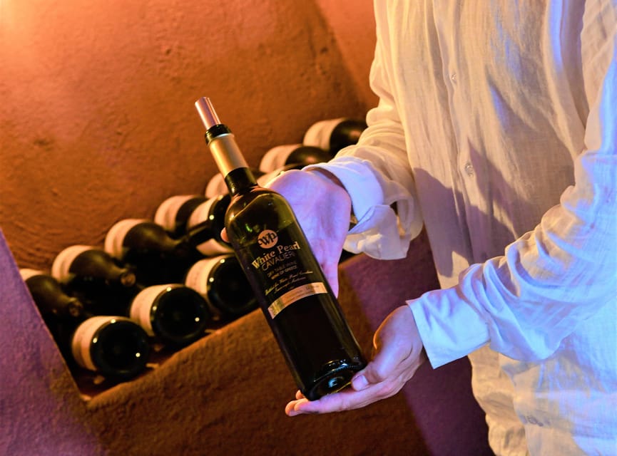 Imerovigli: Premium Wine Tasting with Caldera and Sea Views - Why this Imerovigli wine tasting is different