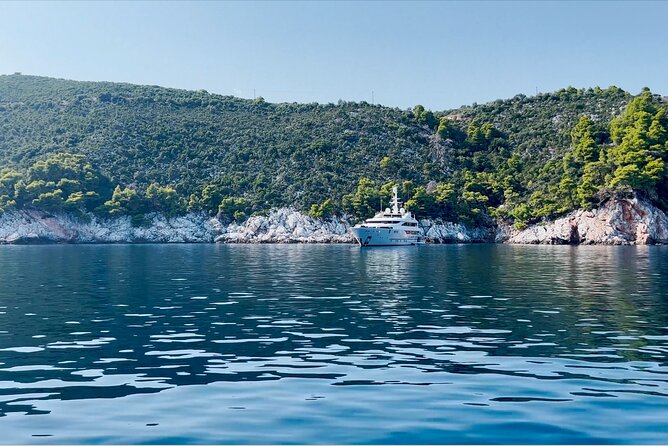 Island Hopping from Skiathos - The beach stop depends on the sea