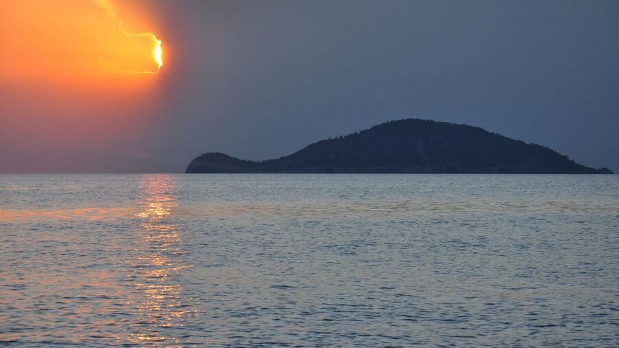 Kassandra: Sunset Sailing Boat Tour of Secluded Coves - Sunset From The Boat, Not The Beach