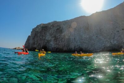 Kayaking Tour to the secrets of Milos