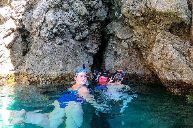 Kayaking Tour to the secrets of Milos - The paddle back to Firiplaka