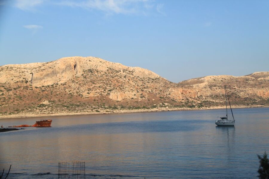 Kissamos: Balos and Gramvousa Private Sailing Trip with Meal - What the crew adds to the day