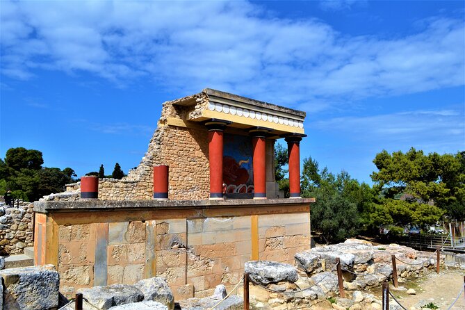 Knossos & Archaeological Museum Shared Guided Tour from Chania - The early pickup from Chania