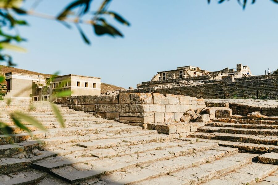 Knossos: Knossos Palace Skip-the-Line Guided Walking Tour - The 1.5-Hour Walk Through the Palace