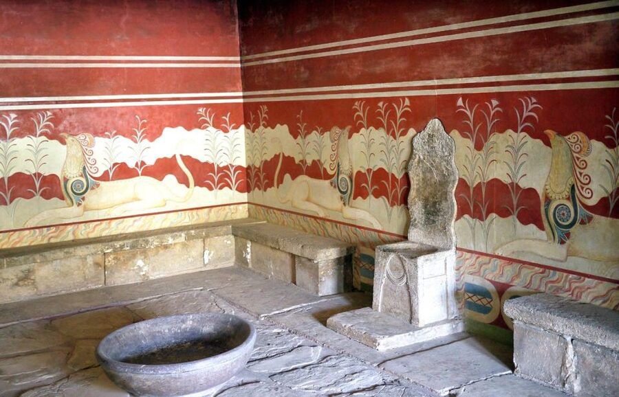 Knossos Palace guided tour - Heraklion City tour + market - Why this Crete day trip makes sense
