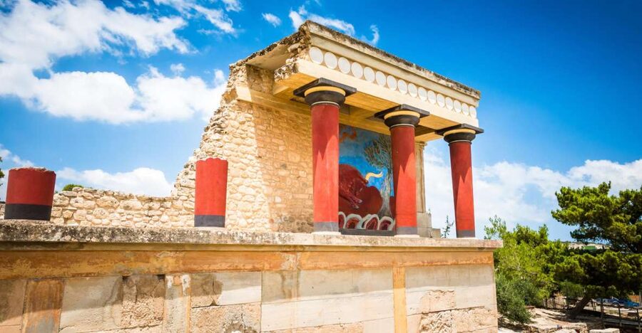 Knossos Palace & Heraklion Full-Day Tour from Rethymno Areas - Knossos Palace, two hours with Minos and the Minotaur