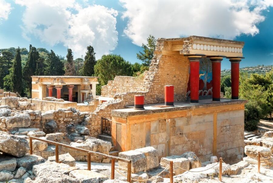 Knossos Palace, Museum & Heraklion City Tour From Chania - Getting from Chania to the eastern side of Crete
