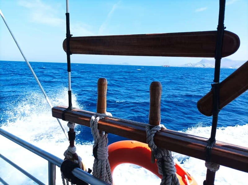 Kos: 3-Island Cruise with Lunch and Hotel Transfer - Pserimos: A Smaller-Island Finish