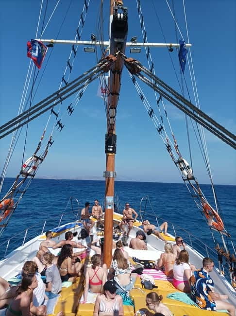 Kos: 3-Island Cruise with Lunch and Hotel Transfer - How Crowded Will It Feel?