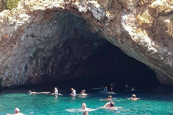 Koufonissia & Rina Cave with BBQ lunch - Leaving Agia Anna at 9:30 a.m.