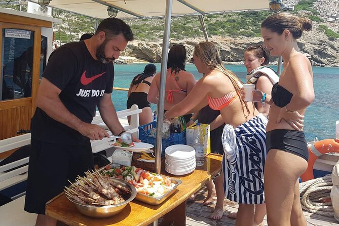 Koufonissia & Rina Cave with BBQ lunch - The crew, music, and mood onboard
