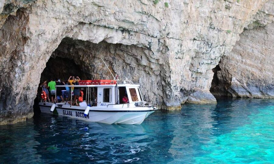 Laganas Zakynthos: Marathonissi, Keri Caves and Turtles Spot - What the boat setup means for your comfort