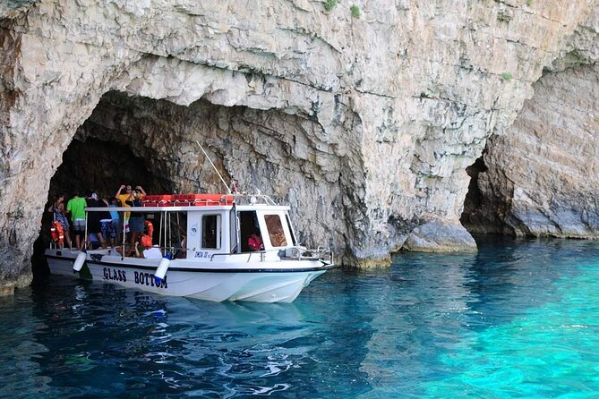 Laganas Zakynthos: Marathonissi, Keri Caves and Turtles Spotting - Inside the Marathonissi sea cave