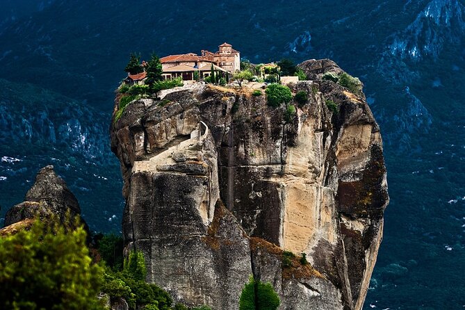 Magical Meteora from Parga - First monastery: Varlaam and its dramatic setting