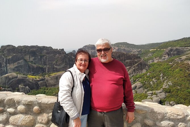 Meteora All Day Tour From Athens - Lunch in Kastraki and time in town
