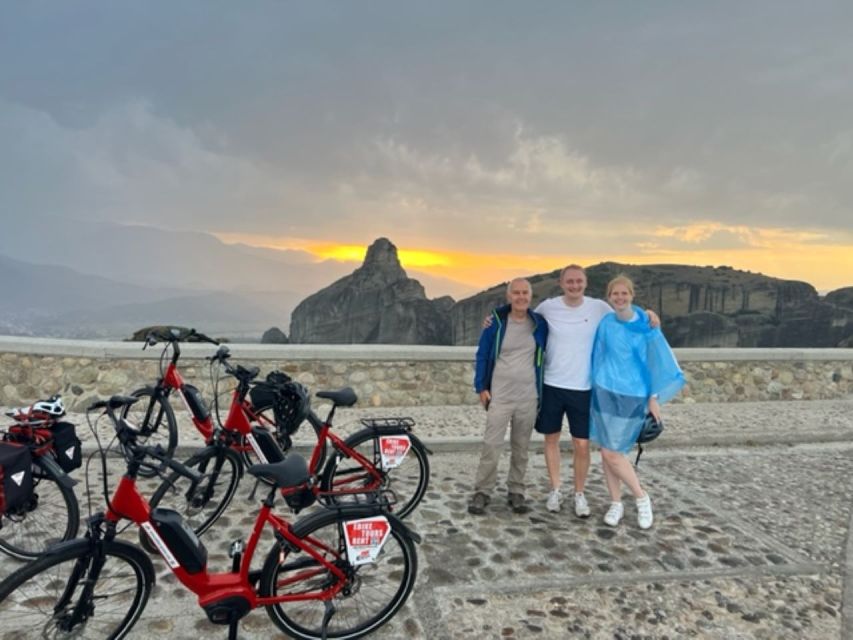 Meteora: E-Bike Epic Sunset Tour With Local Guide & Drink - The sunset viewpoint over the valley