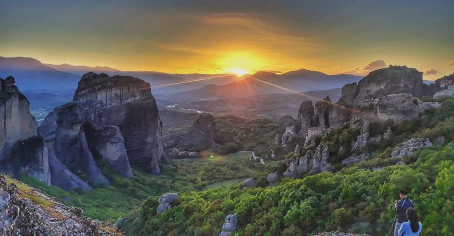 Meteora Evening Tour with Breathtaking Sunset View - Choosing between St. Stephen and St. Nicholas