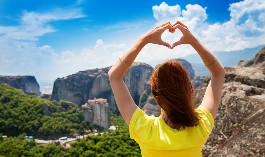 Meteora: Guided Sunset Tour with Monasteries & Caves Visit - Finishing at the sunset viewpoint
