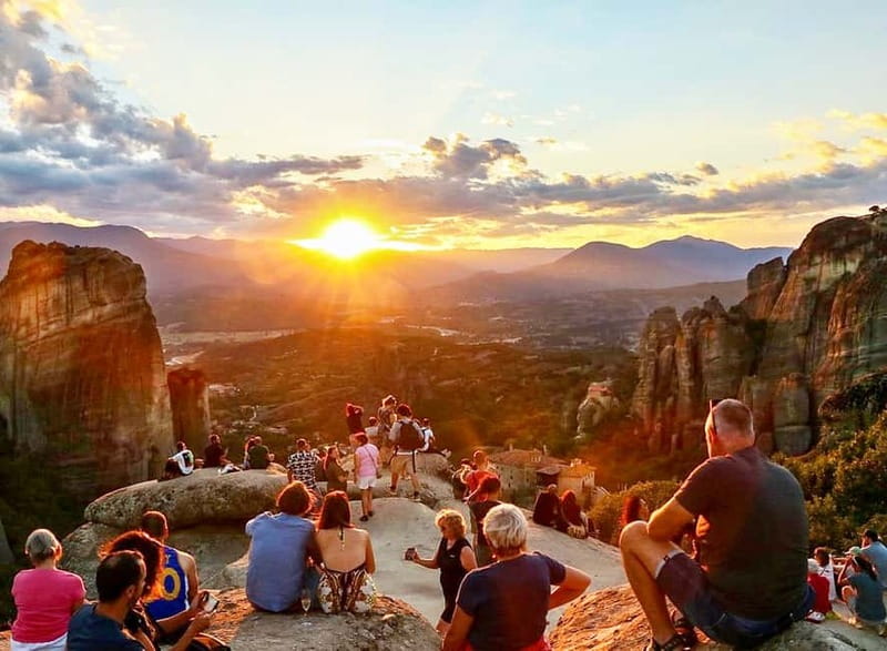 Meteora: Majestic Sunset Tour & Monasteries with Local Guide - Why this four-hour Meteora tour works well
