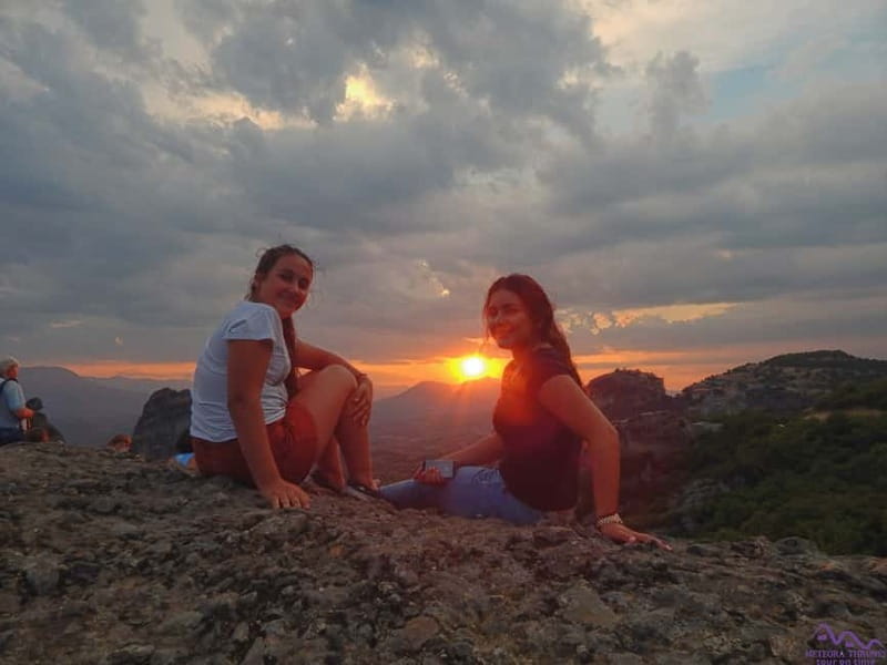 Meteora: Majestic Sunset Tour & Monasteries with Local Guide - The sunset viewpoint