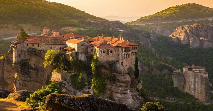 Meteora: Monasteries Tour, Lunch, and Athens Transfer Option - Why this Meteora tour works so well