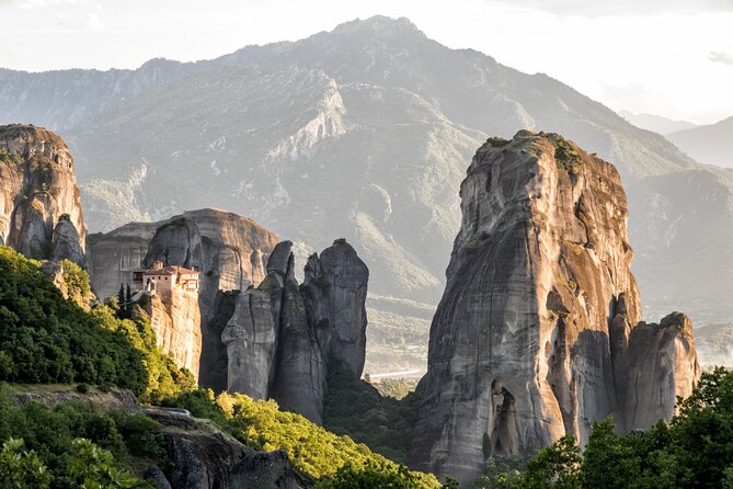 Meteora: Morning Half Day Sightseeing and Monasteries Tour - Great Meteor: the longest monastery visit