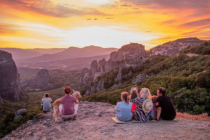 Meteora Sunset with Monastery & Hermit Caves Tour in Small Group - Finding the sunset viewpoint