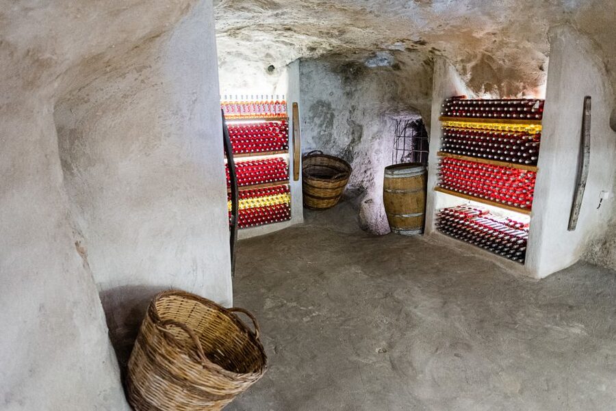 Milos Island: Kostantakis Winery Wine Tasting Experience - How the experience feels in different weather