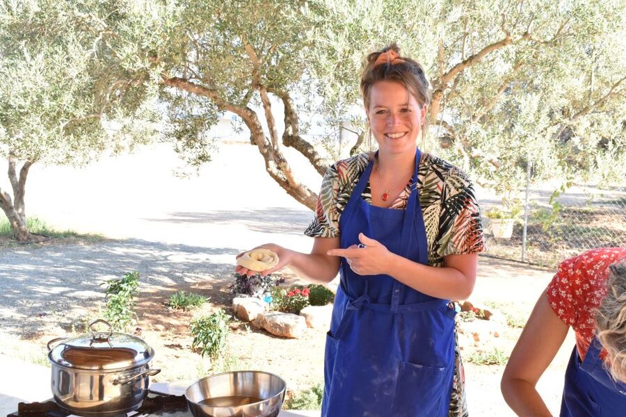 Moires: Cooking Class and Olive Oil Tasting at a Family Farm - Who should book this cooking class?