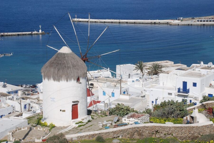 Mykonos: Half-Day City Walking Tour and Island Bus Tour - Walking the maze of Mykonos Town