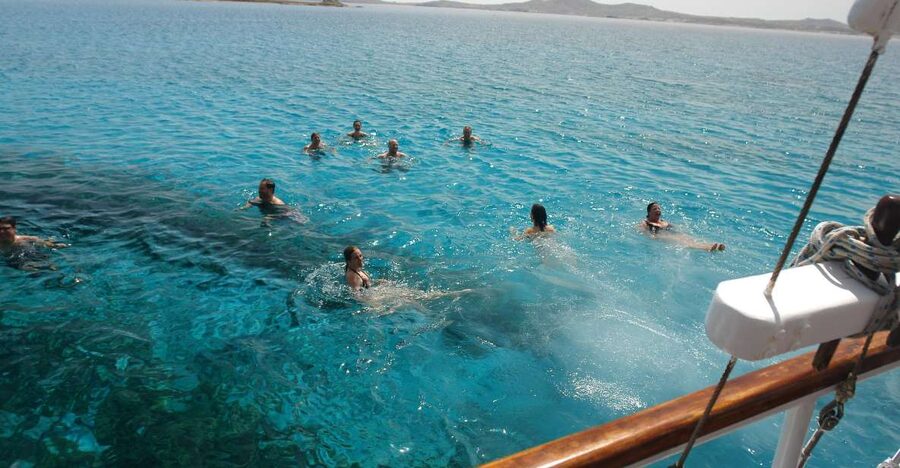 Mykonos: Sunset Party Boat Cruise with 1 Drink - Swimming at Agios Stefanos