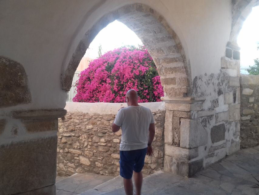 Naxos Castle Walking Tour and Sunset at the Portara - The old market maze and local life