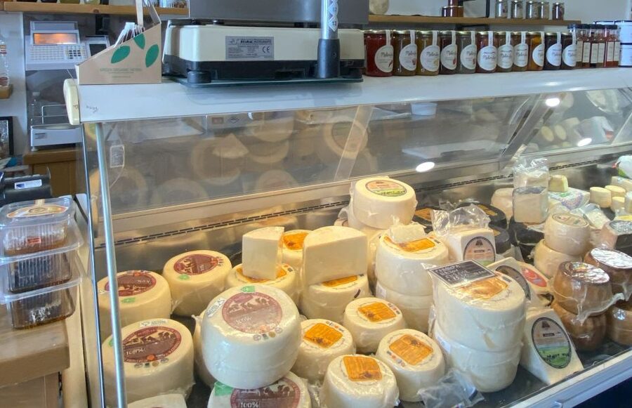 Naxos: Food Walking Tour & Cooking Class with Meal & Drinks - Who Should Book This Experience