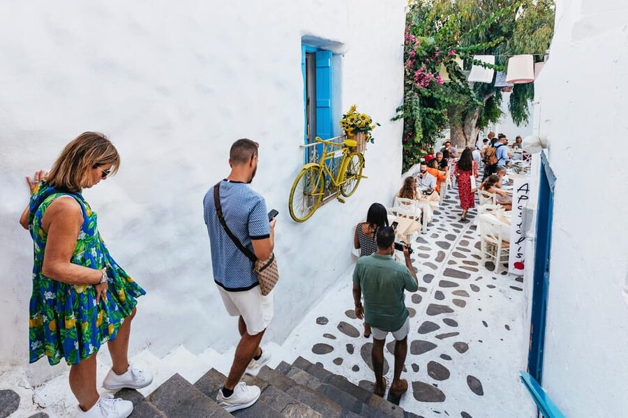 Naxos: Naxos Town Food Tour with Tastings and Wine - Ending near the Temple of Apollo