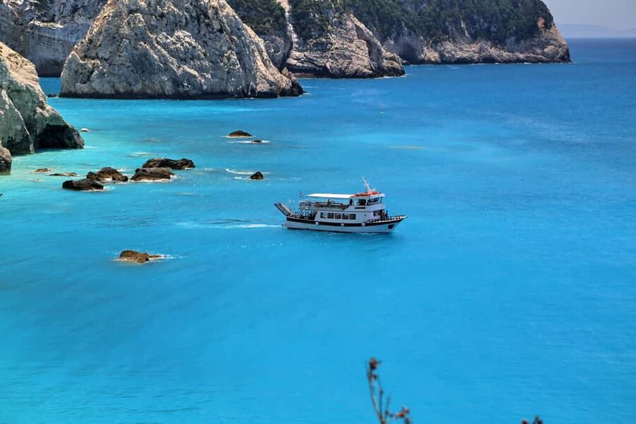 NYDRI: Cruise to Egremni, Porto Katsiki, Agiofili of Lefkada - Leaving Nydri Harbour through the Meganisi Channel