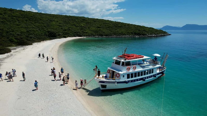Nydri: Island Hopping Boat Cruise with Beach BBQ Lunch - Gerakas Beach and the BBQ Lunch
